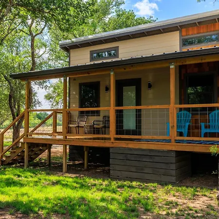 Winecup Waterfront Cottage